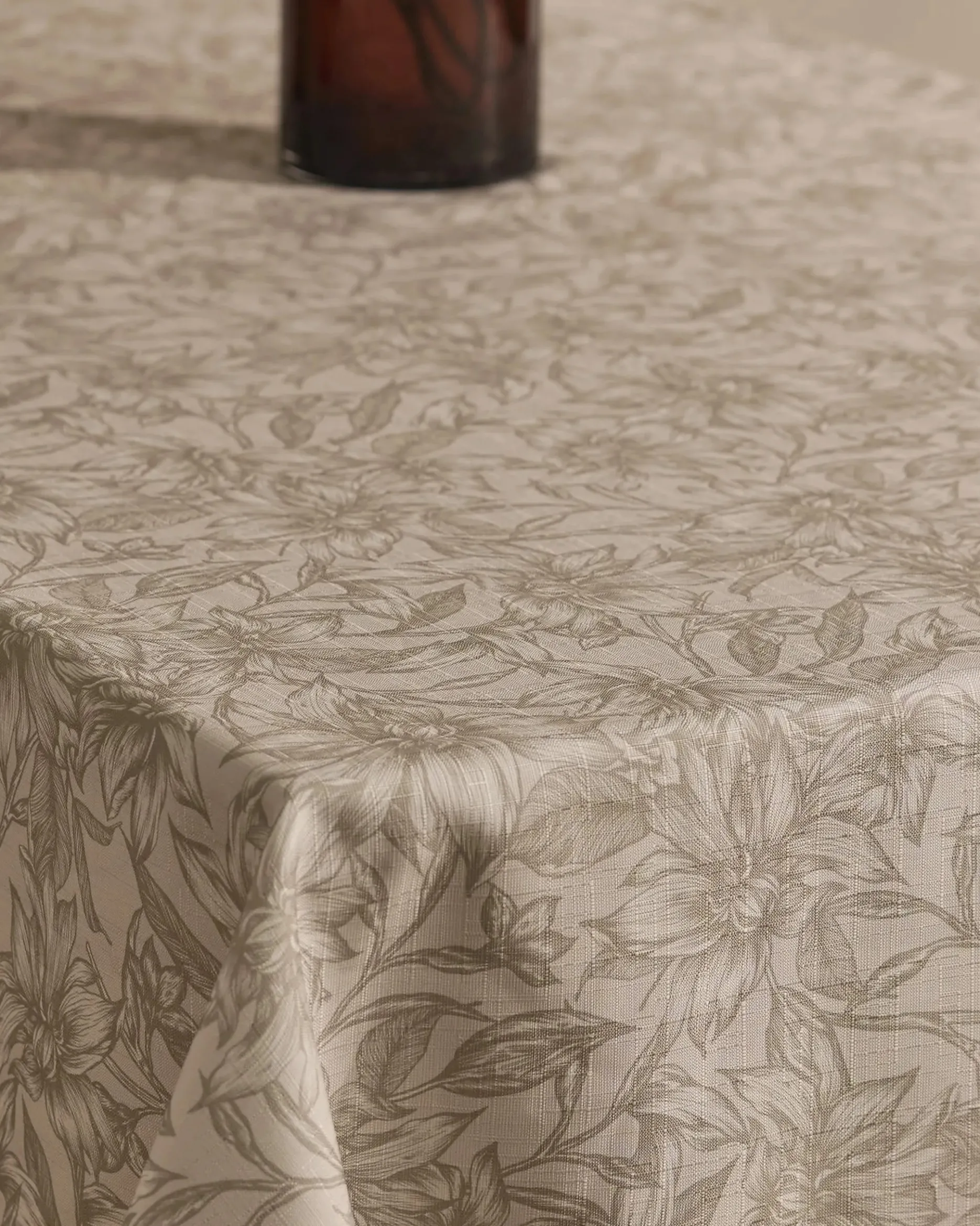 GEOMETRY Alba Tablecloth