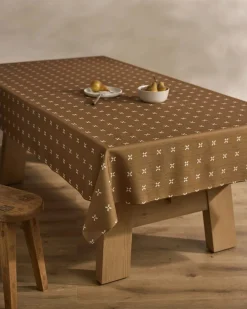 GEOMETRY Amber Stitch Tablecloth