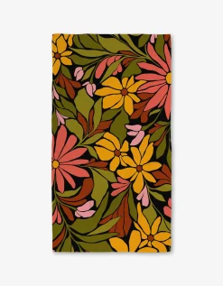 GEOMETRY Blooming Black Luxe Bath Towel