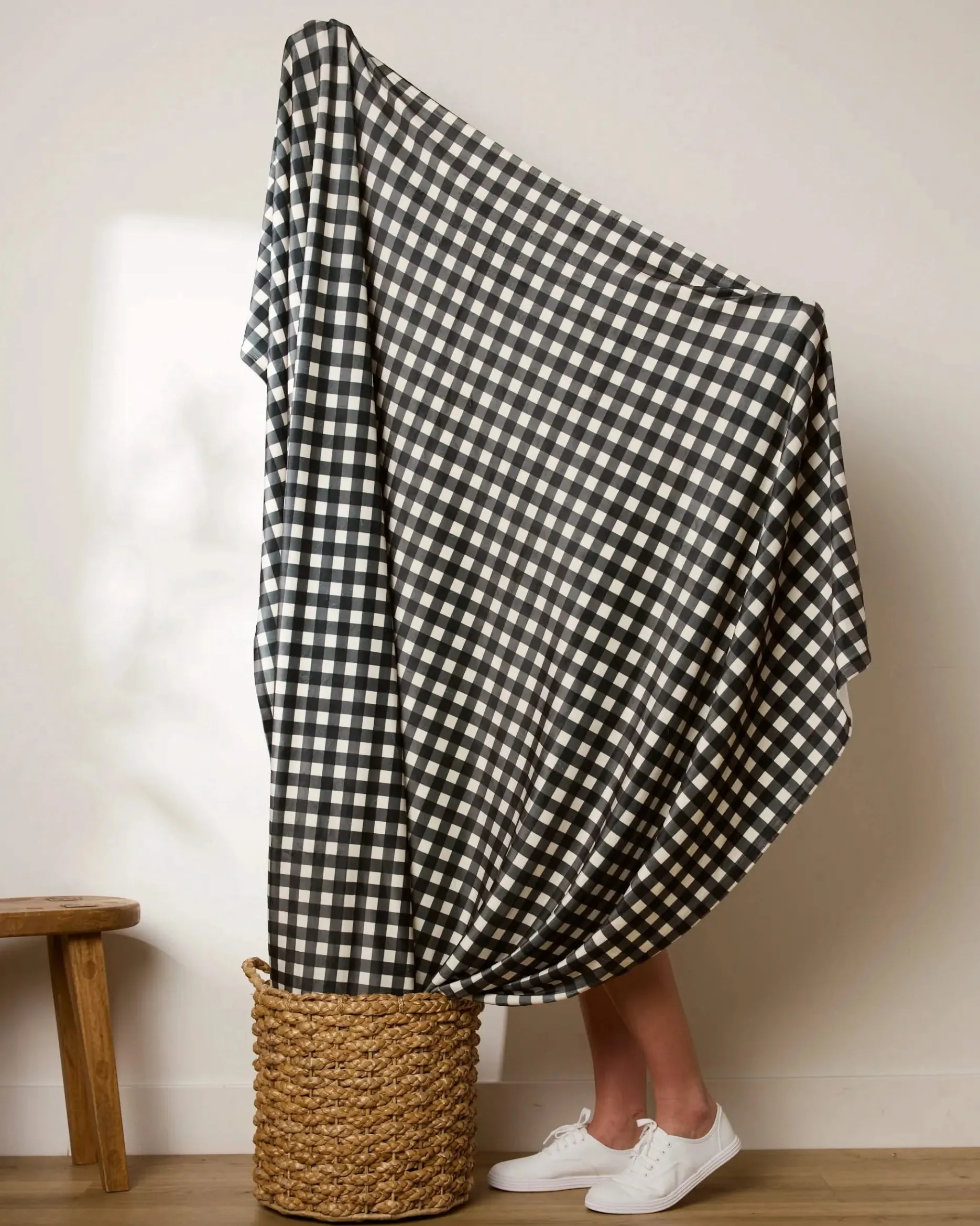GEOMETRY Boohoo Charcoal Butter Blanket