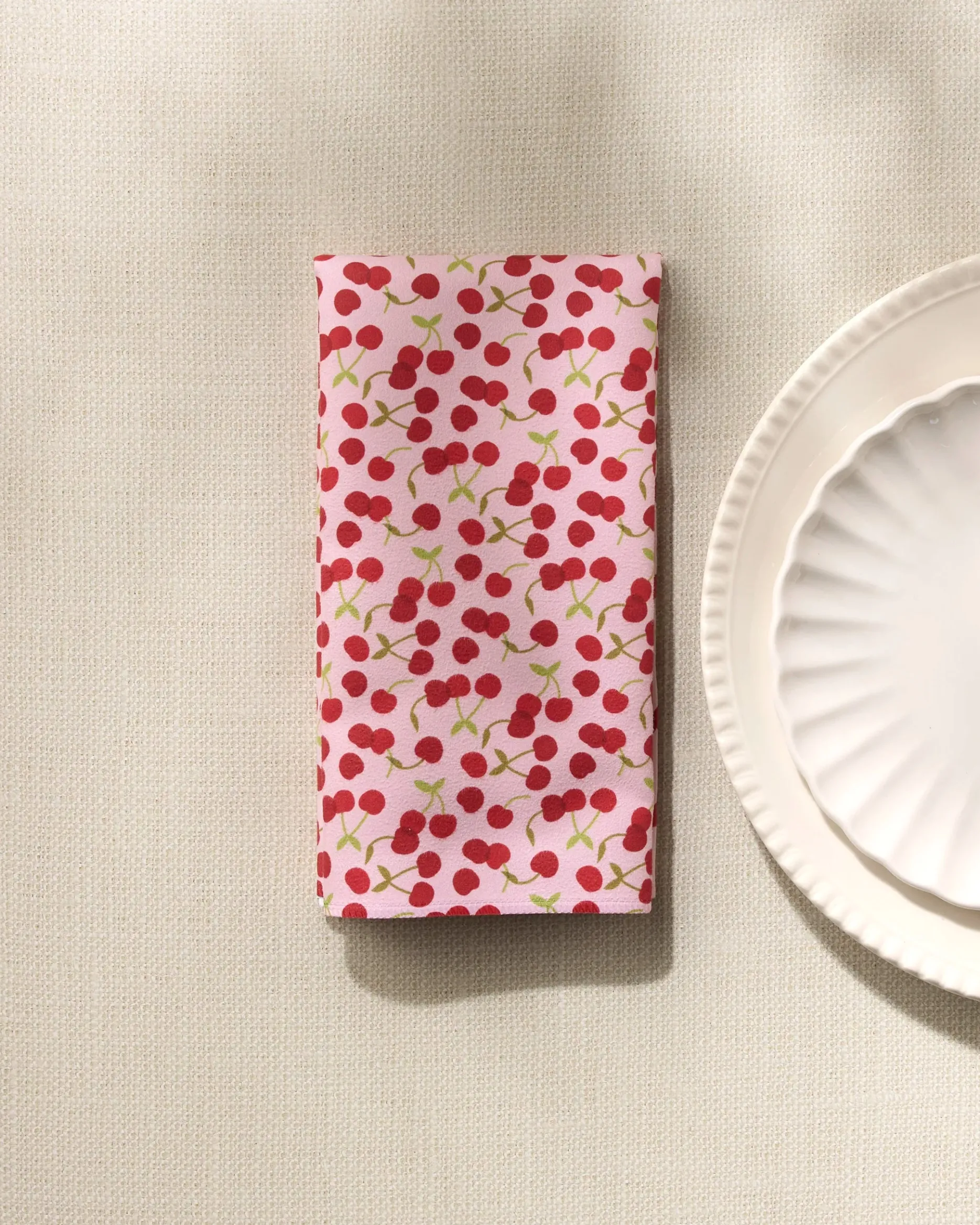 GEOMETRY Cheery Cherries Dinner Napkin Set