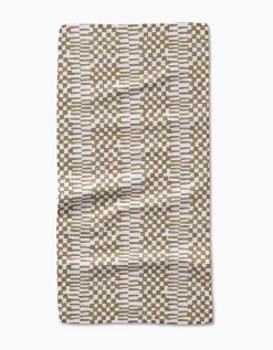 GEOMETRY Chutes Avocado Bar Towel