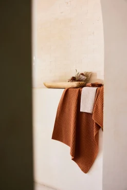 GEOMETRY Clay Waffle Hand Towel