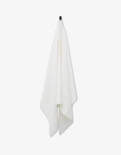 GEOMETRY Cloud Waffle Bath Towel