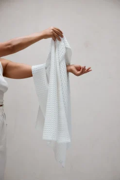 GEOMETRY Cloud Waffle Bath Towel