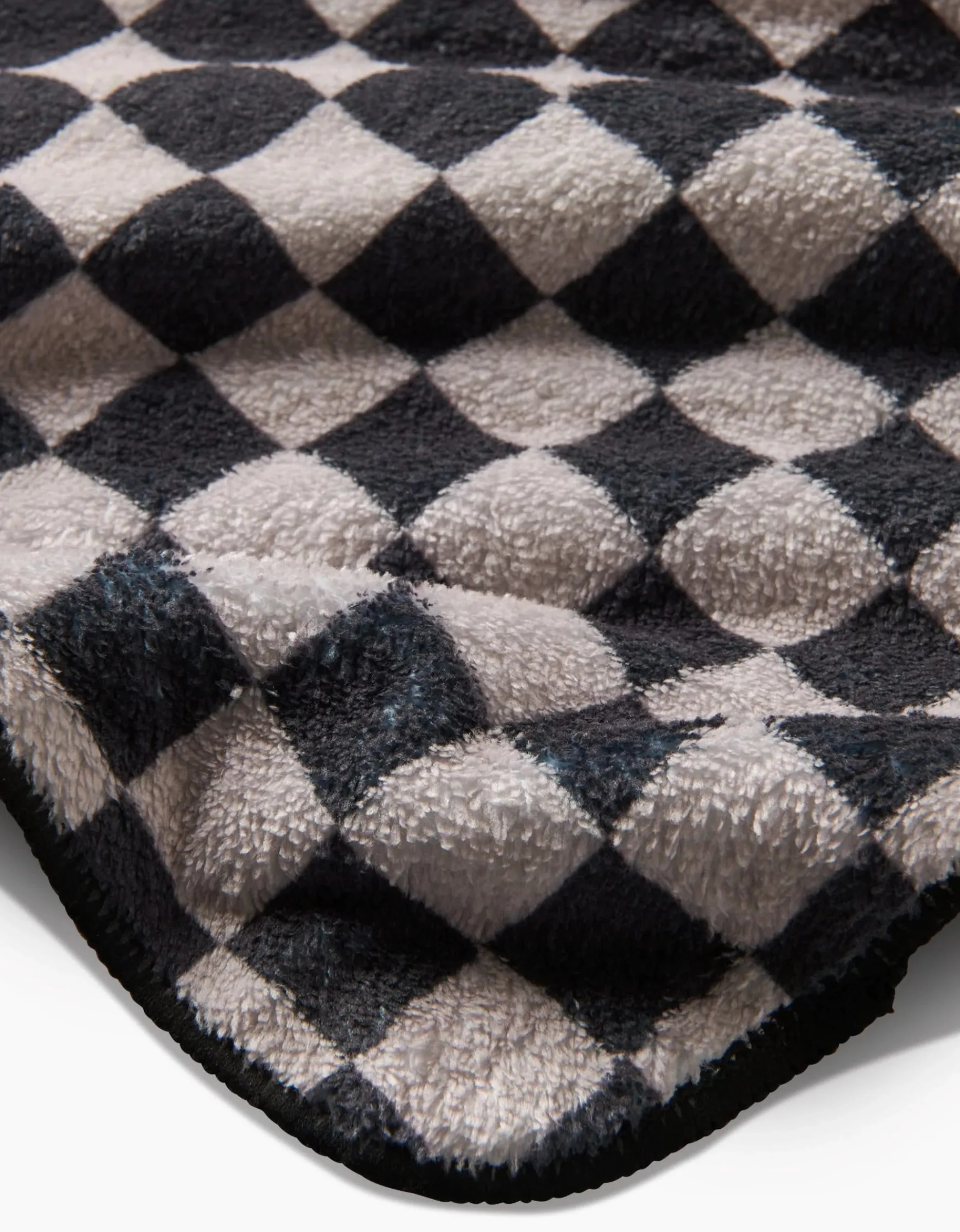 GEOMETRY Cool Pup Plush Towel