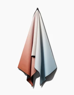 GEOMETRY Core Yoga Towel