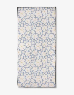 GEOMETRY Daisy Girl Blue Beach Towel