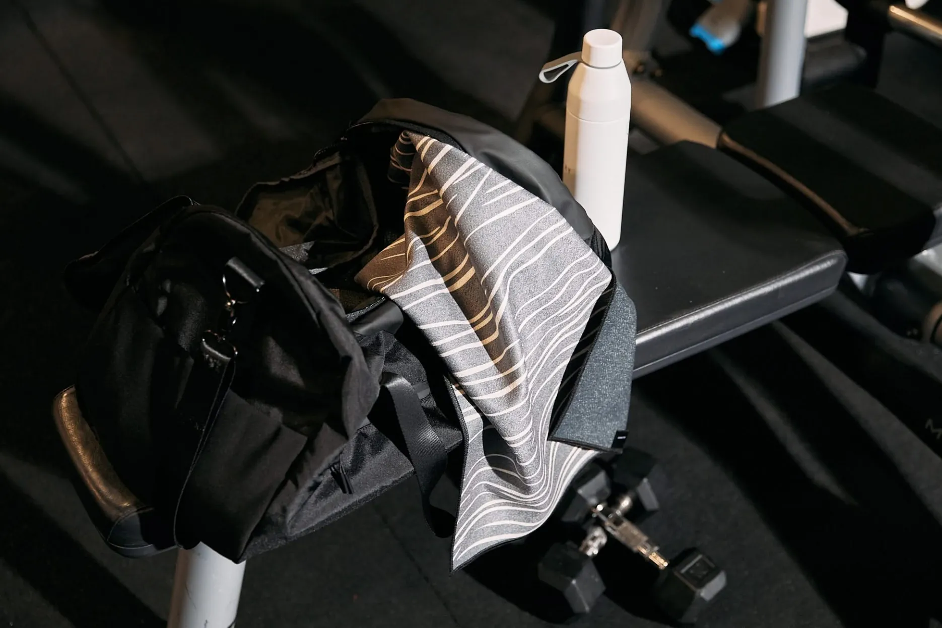 GEOMETRY Due North Midnight Fitness Towel