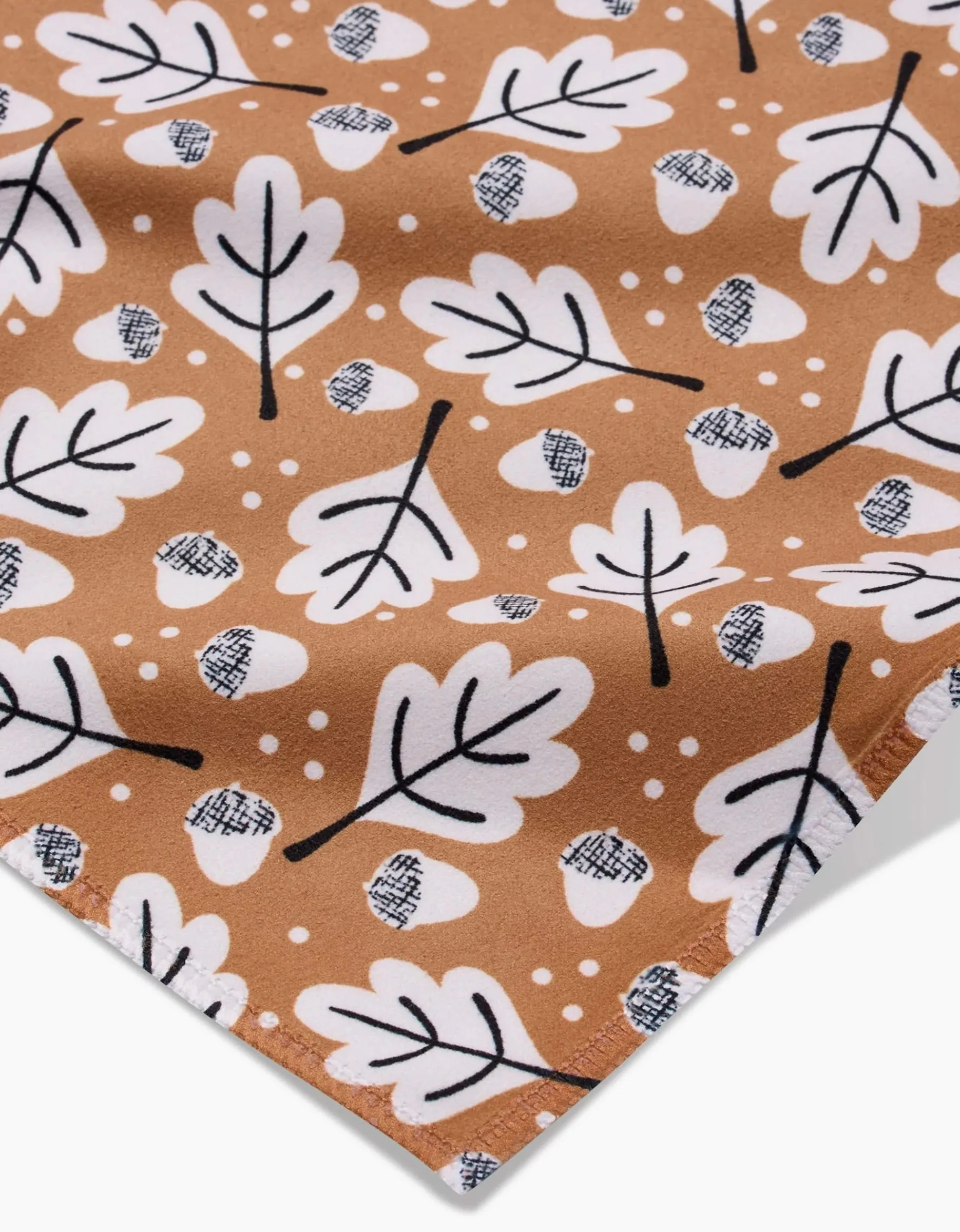 GEOMETRY Falling Acorns Dinner Napkin Set