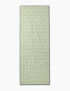 GEOMETRY Floral Check Yoga Towel