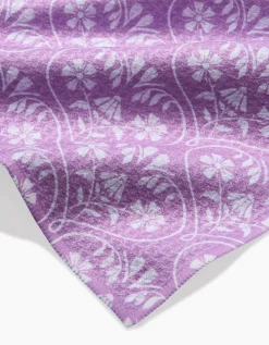 GEOMETRY Floral Vine Hearts Bar Towel