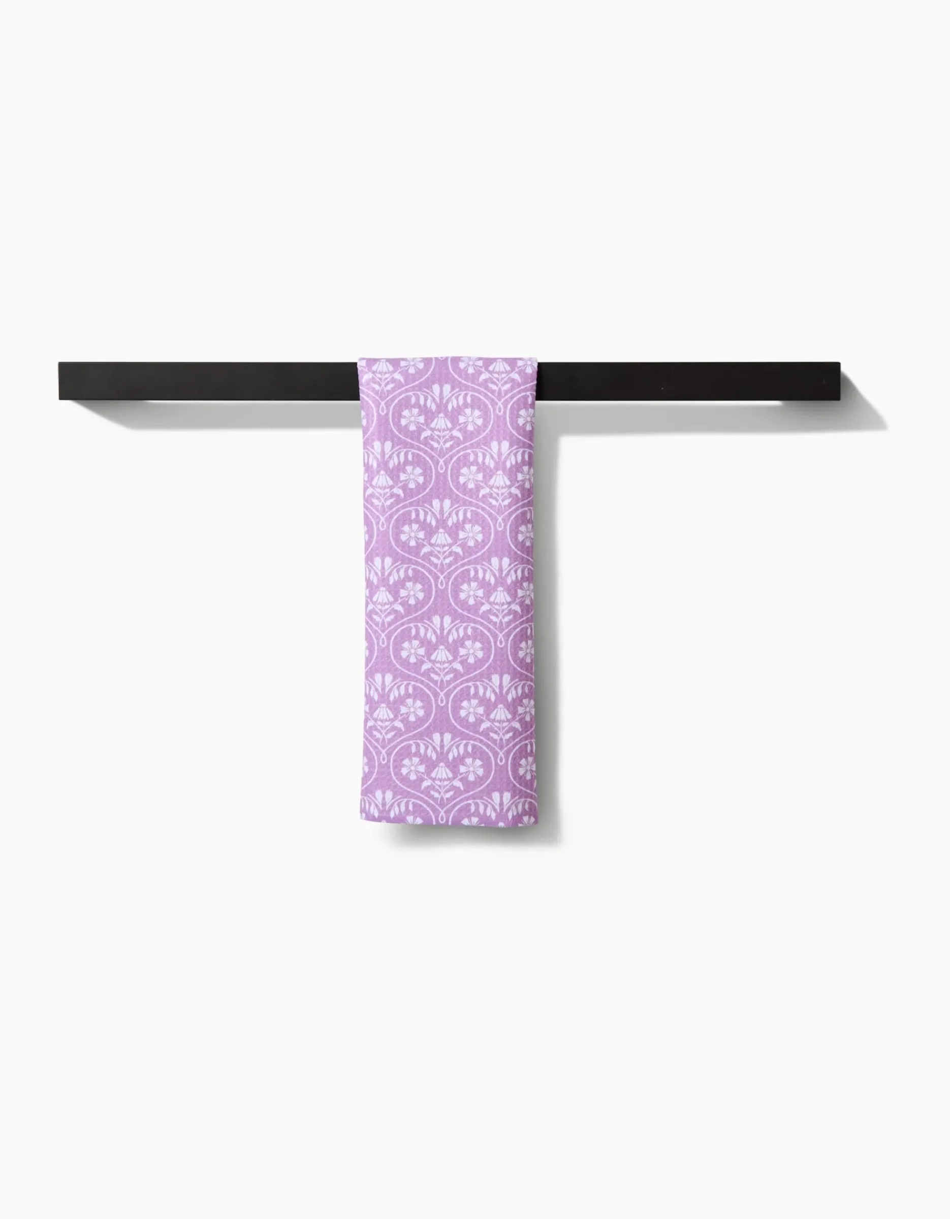 GEOMETRY Floral Vine Hearts Bar Towel