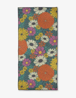 GEOMETRY Funky Fleurs Beach Towel