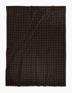 GEOMETRY Gridlock Butter Blanket