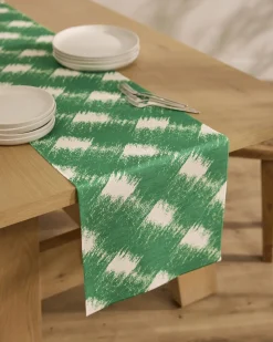 GEOMETRY Hairy Check Green Table Runner