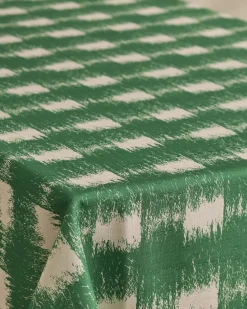 GEOMETRY Hairy Check Green Tablecloth