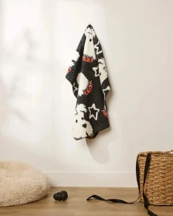 GEOMETRY Happy Howleen Plush Towel