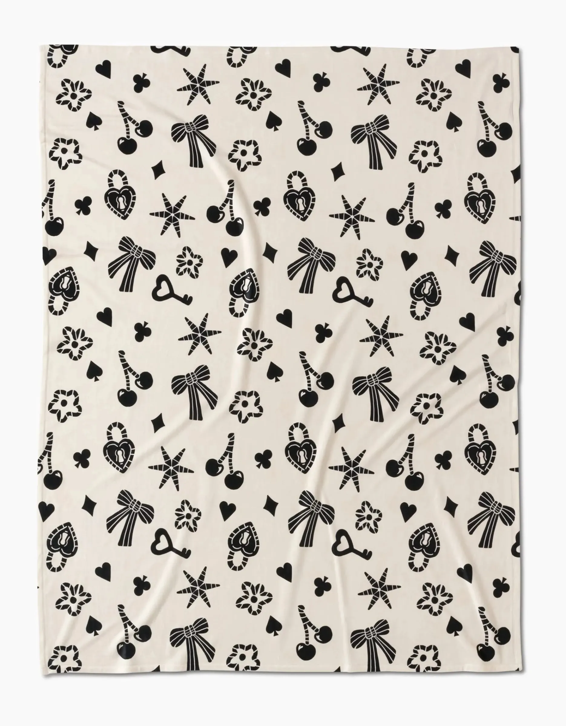 GEOMETRY Heart Locket Butter Blanket