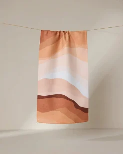 GEOMETRY Levels of Fall Bar Towel