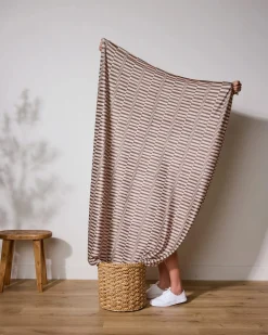 GEOMETRY Light Ridge Butter Blanket