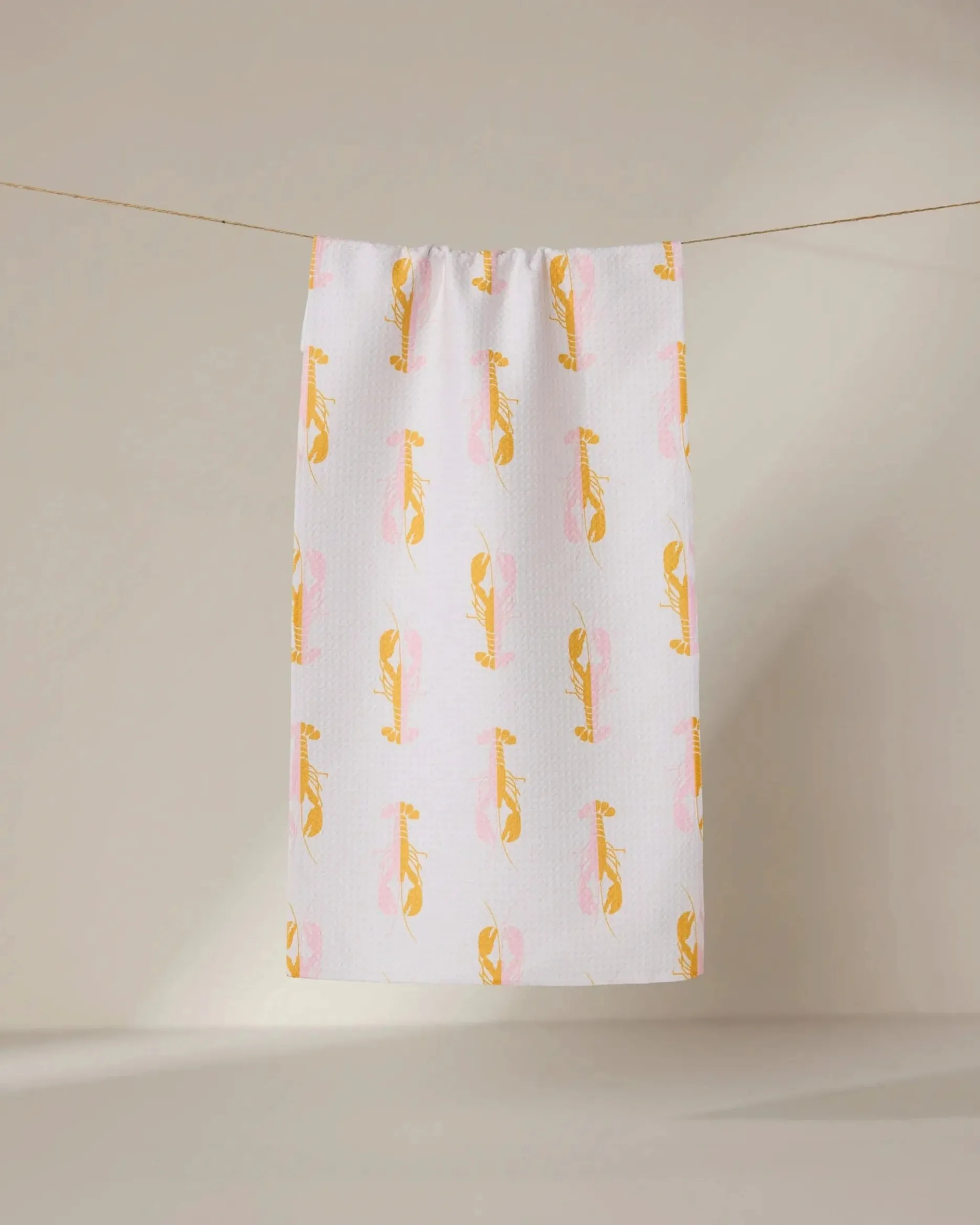 GEOMETRY Lobster Love Bar Towel