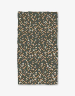 GEOMETRY Loretta Luxe Hand Towel