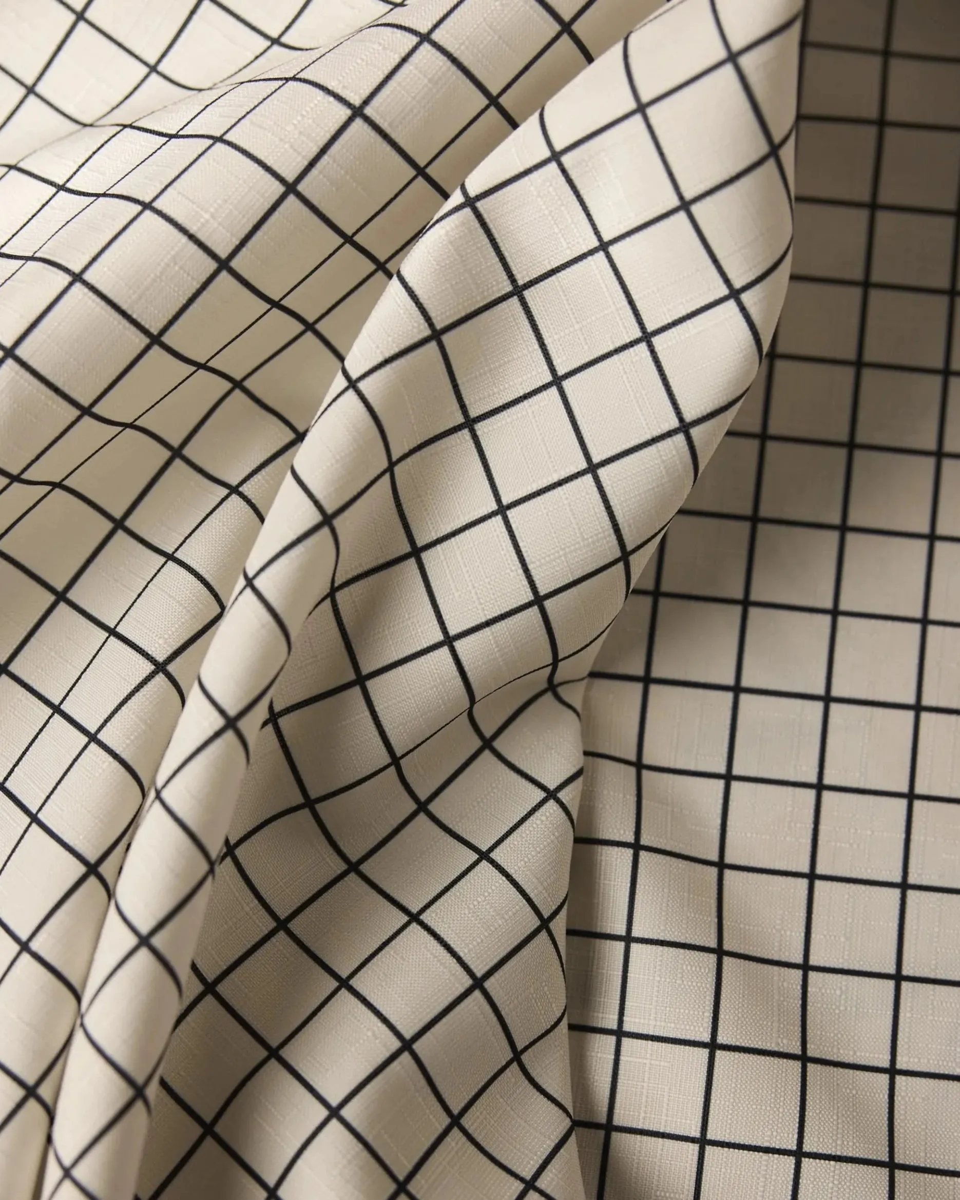 GEOMETRY Metro Grid Tablecloth