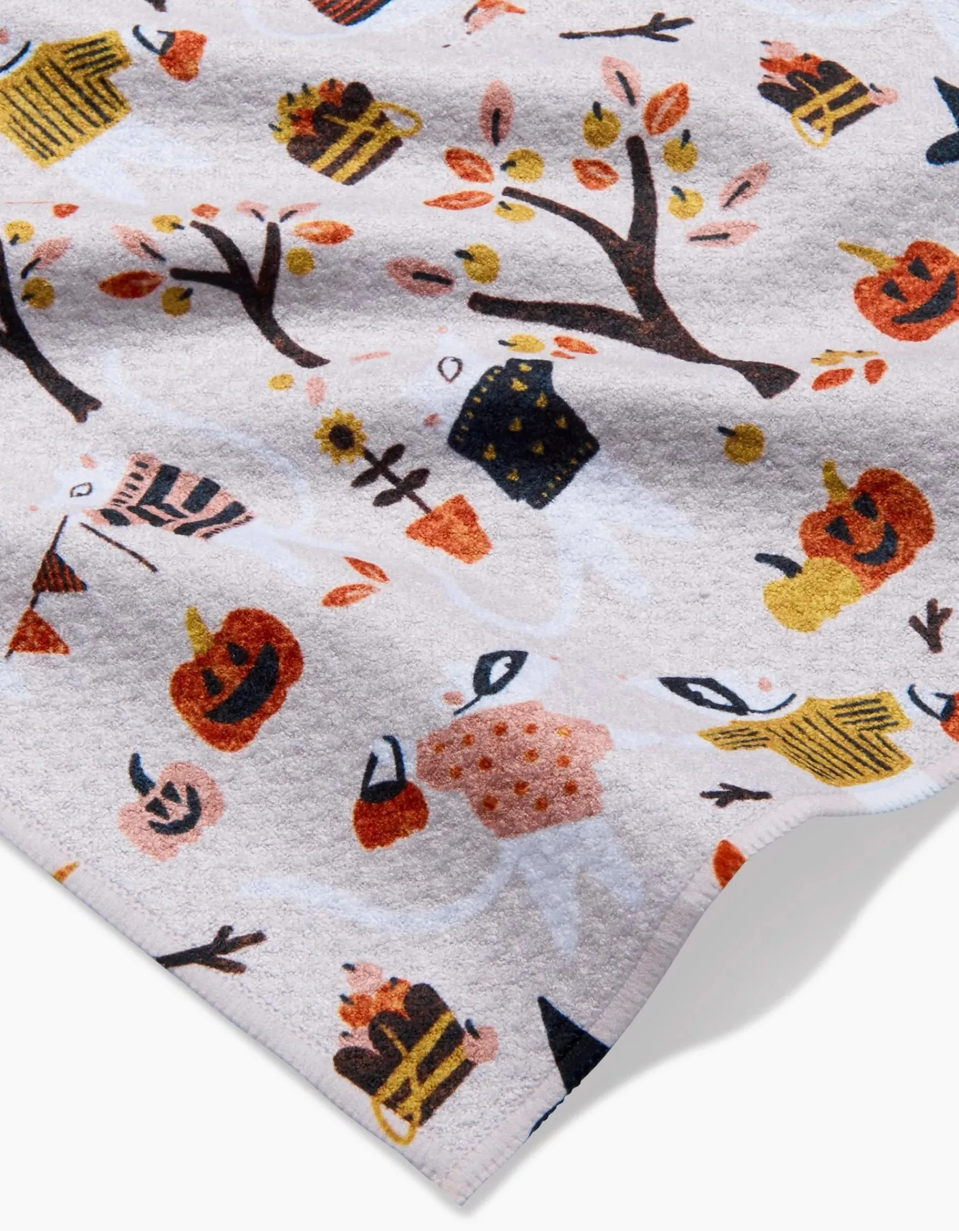 GEOMETRY Morticia Bar Towel