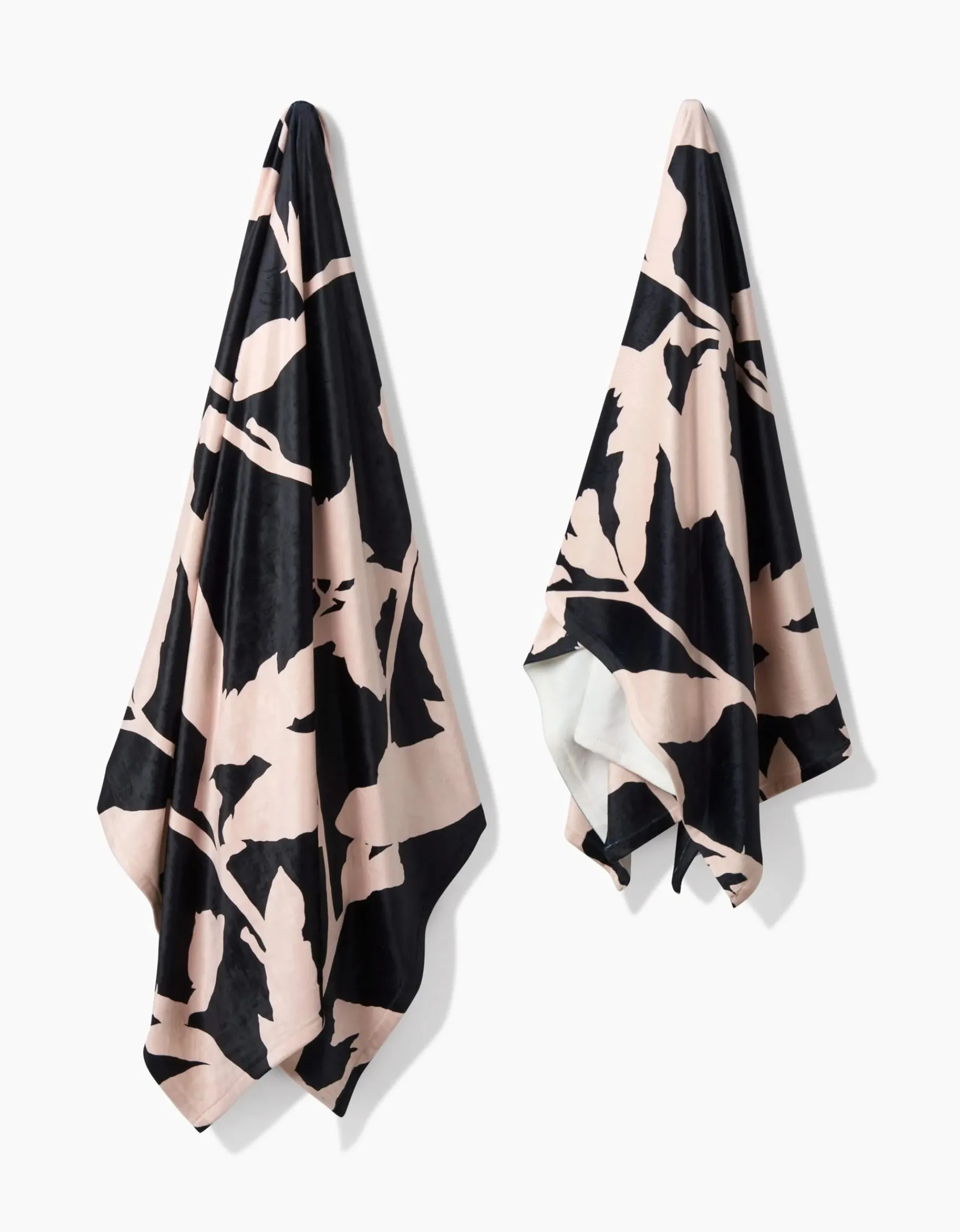 GEOMETRY Pam Butter Blanket