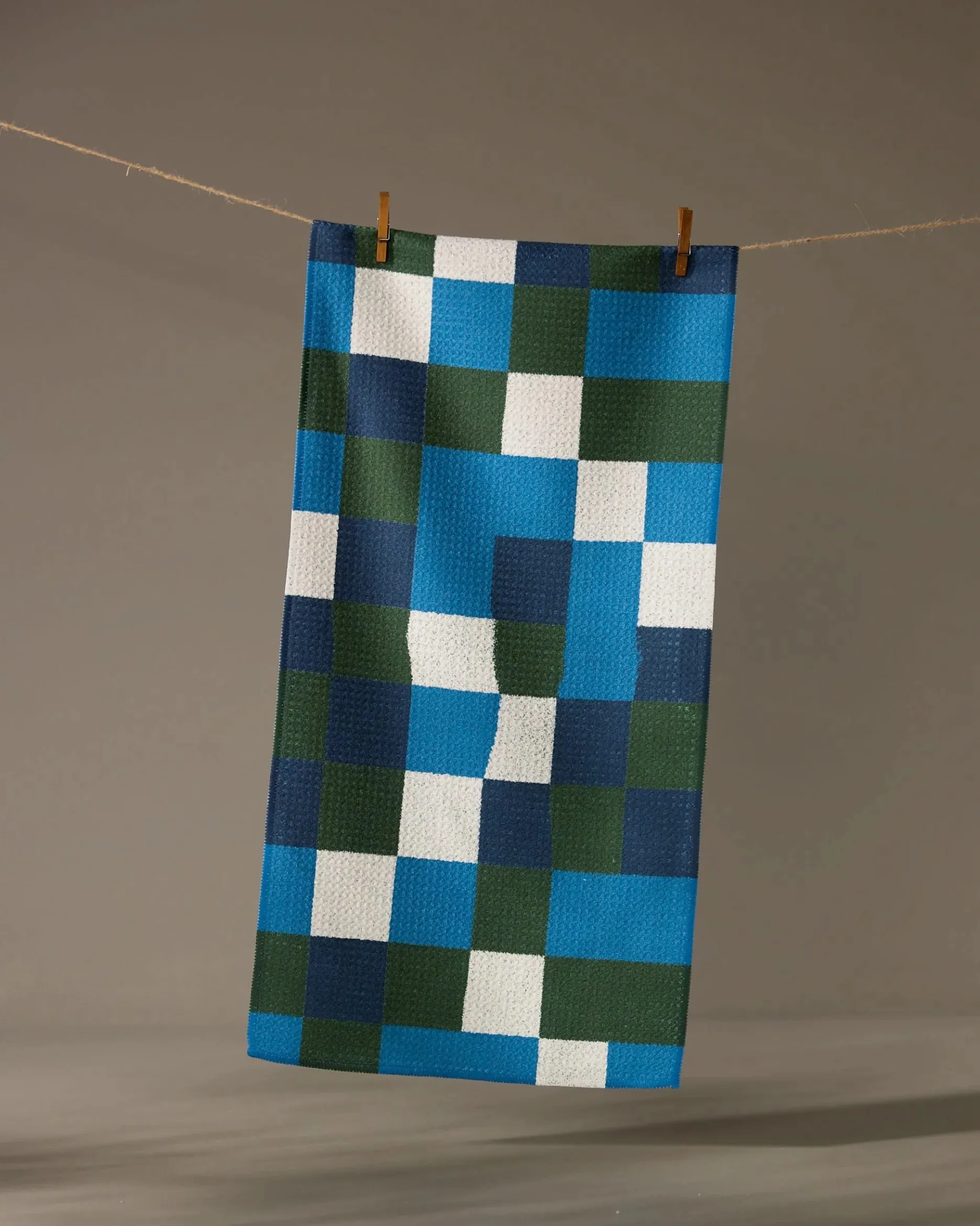 GEOMETRY Patchpoint Bar Towel