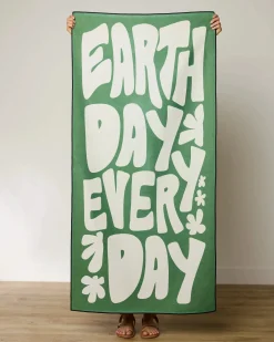 GEOMETRY Planet Pal Beach Towel