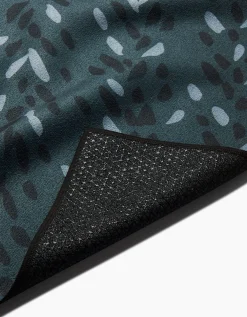 GEOMETRY Pose Yoga Towel