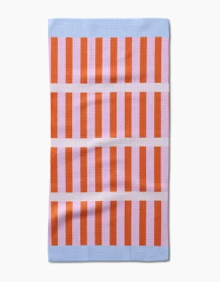 GEOMETRY Red Glow Bar Towel