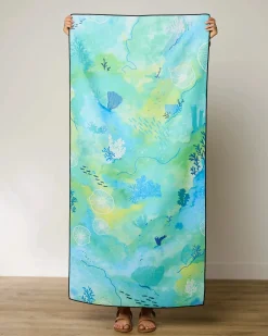 GEOMETRY Reefy Greens Beach Towel