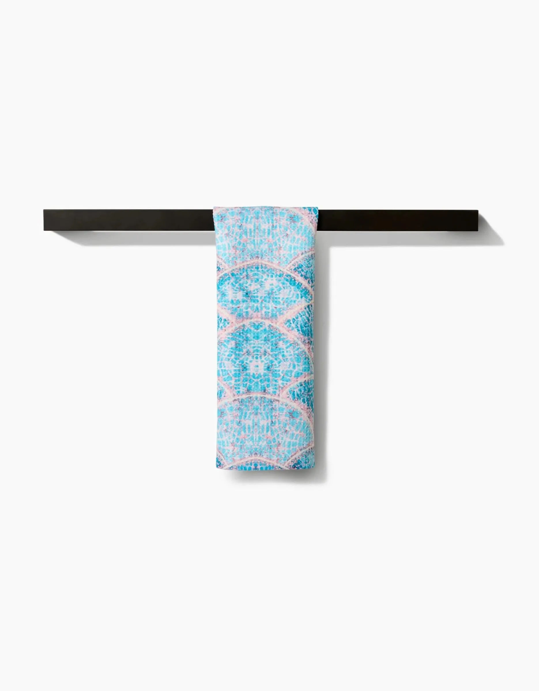 GEOMETRY Scallop Hills Bar Towel