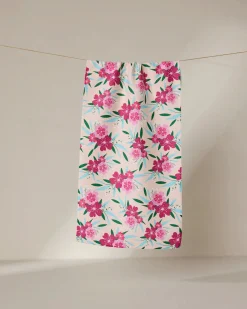 GEOMETRY Sending Love Bar Towel