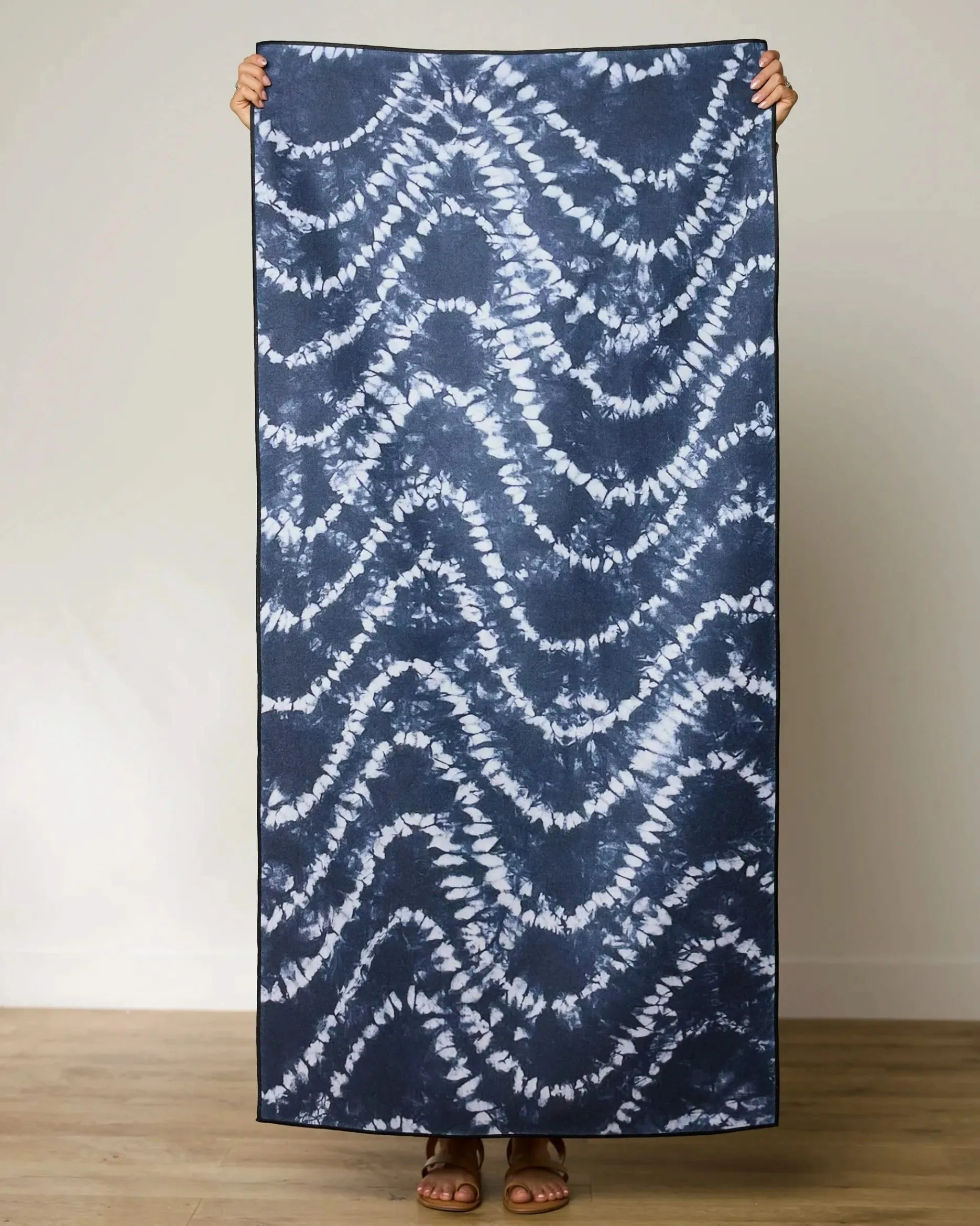 GEOMETRY Shibo Waves Beach Towel