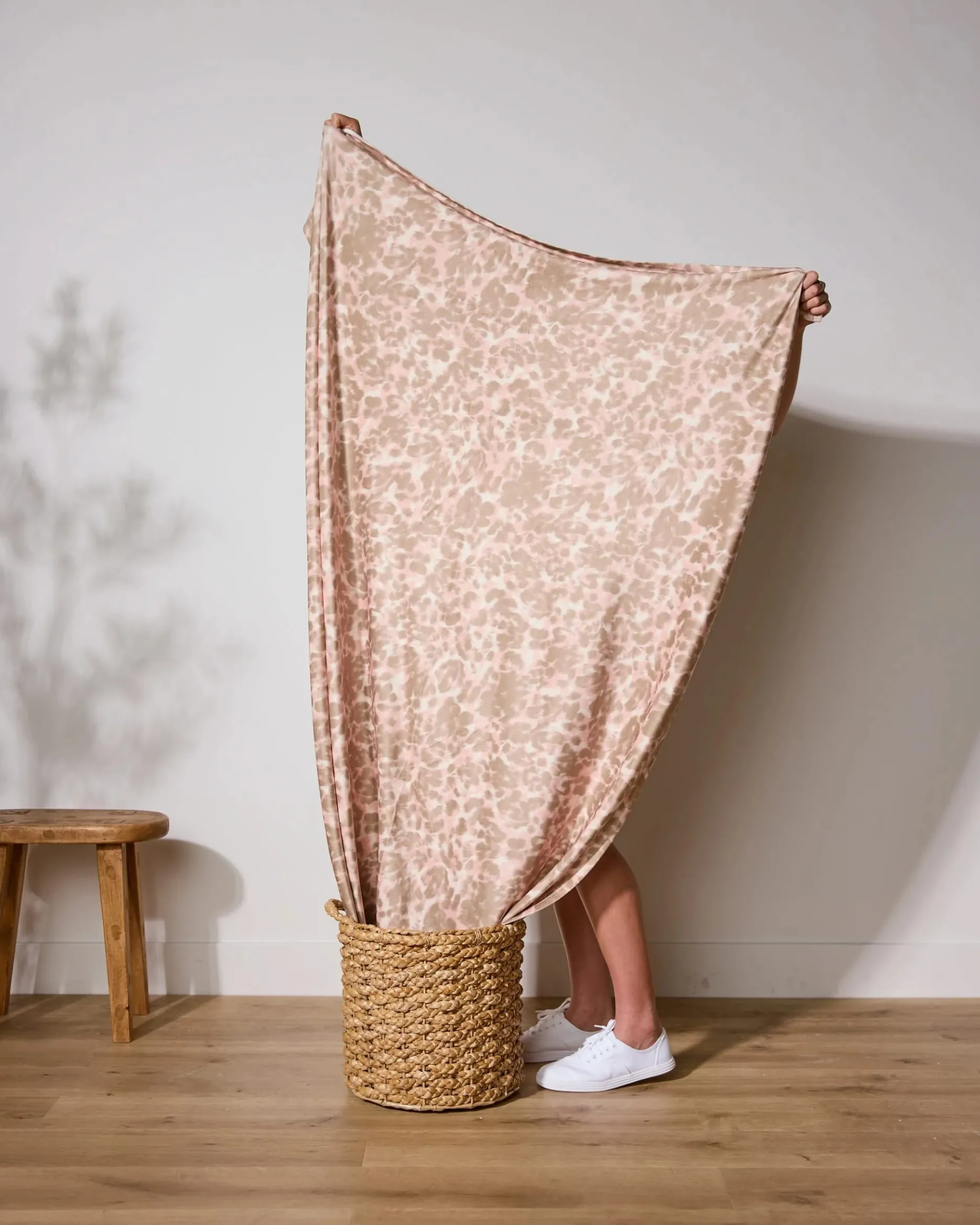 GEOMETRY Soft Umber Butter Blanket