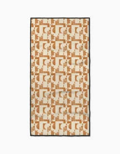 GEOMETRY Solar Power Fitness Towel