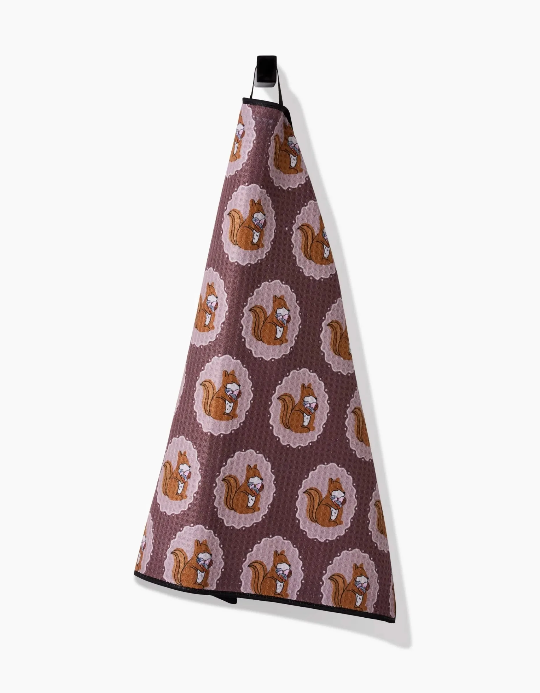 GEOMETRY Squirrels Brown Paw Towel