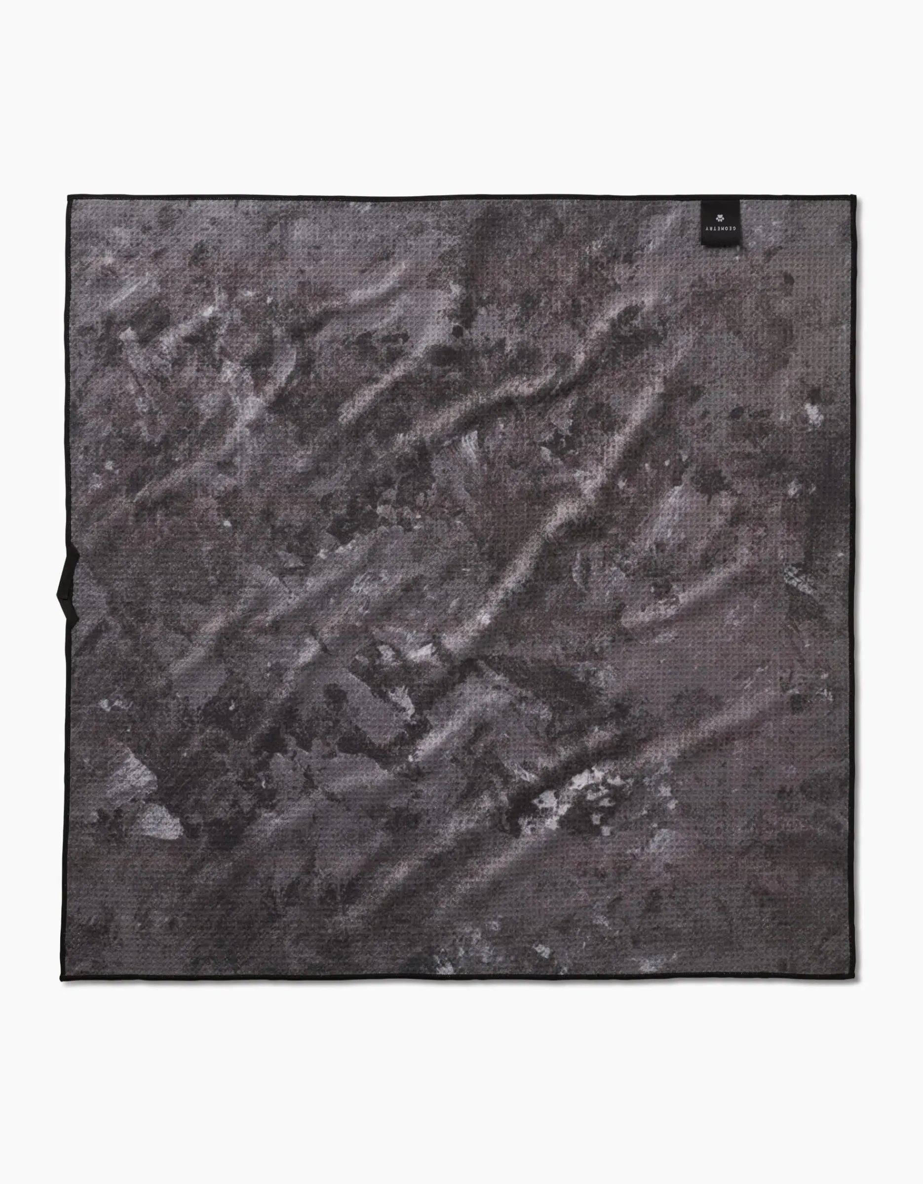 GEOMETRY Strawberry Sniff Dog Towel