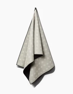 GEOMETRY Sun Bursts Yoga Towel