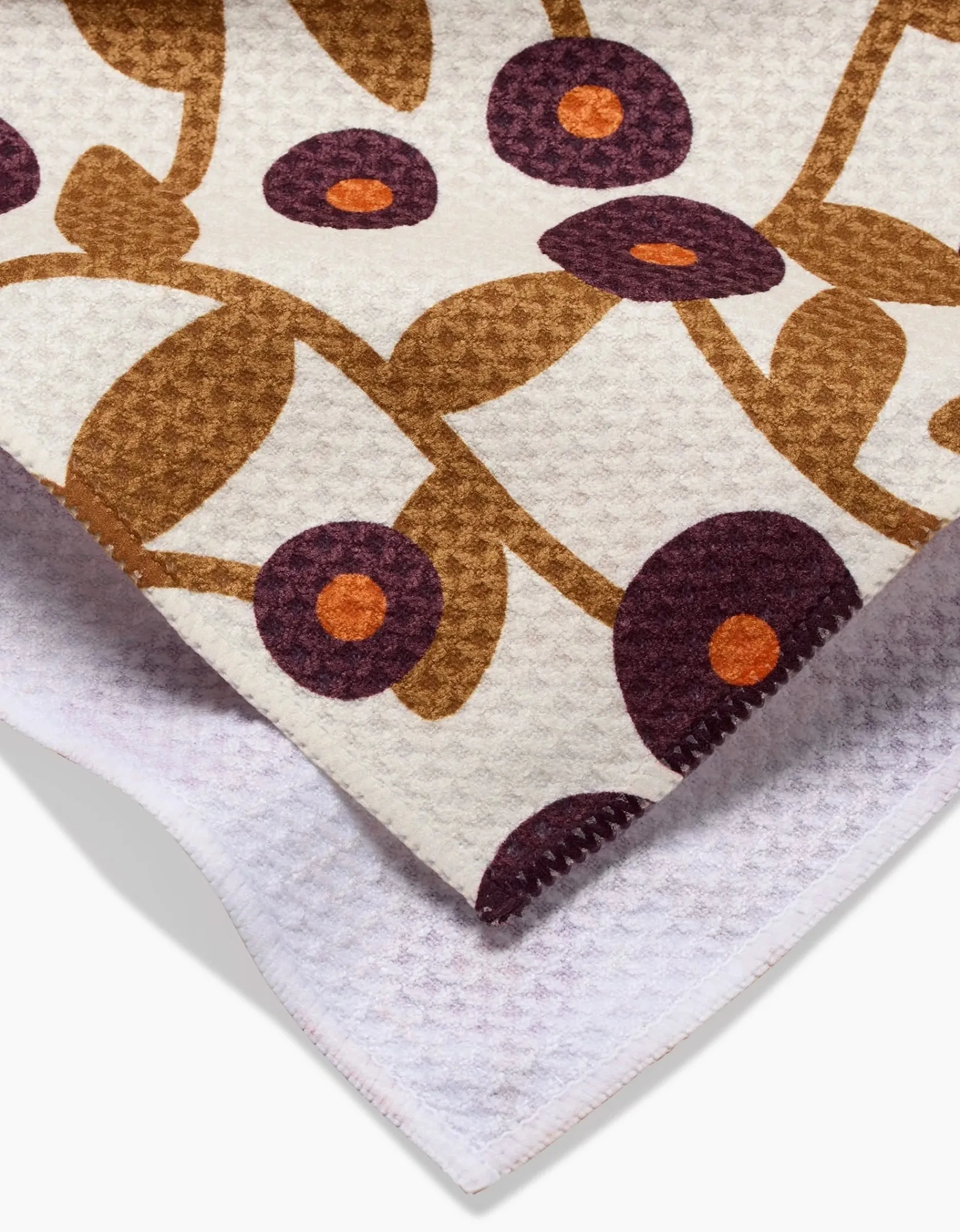 GEOMETRY Swirling Vines Tea Towel