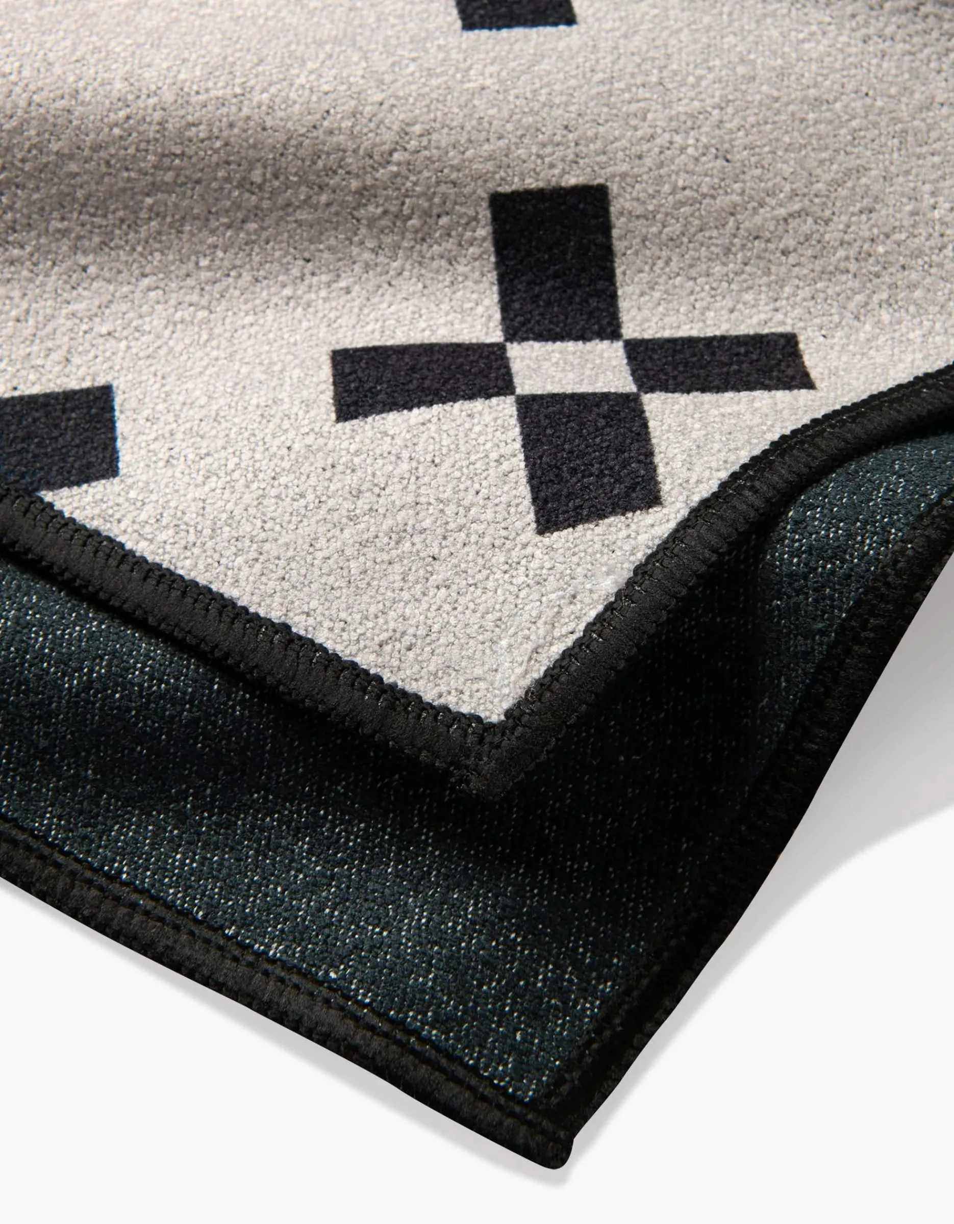 GEOMETRY Tova Beach Towel