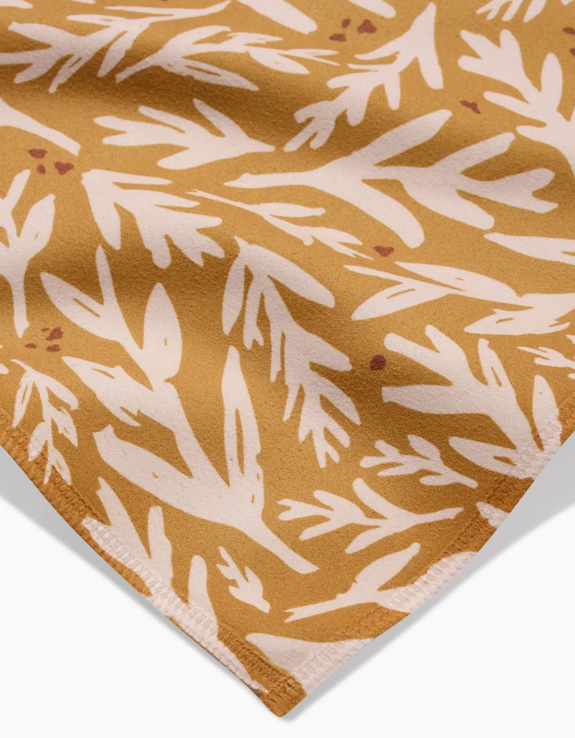 GEOMETRY Trail Dusting Gold Dinner Napkin Set