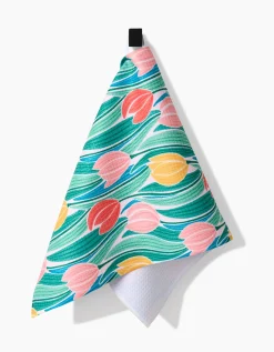 GEOMETRY Tranquil Tulips Bar Towel
