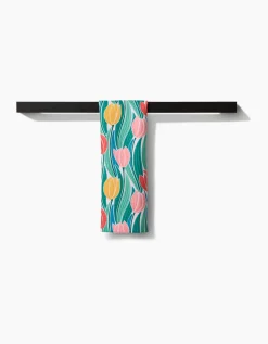 GEOMETRY Tranquil Tulips Bar Towel