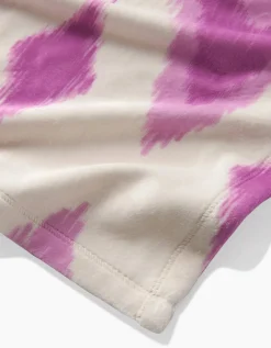 GEOMETRY Tulip Scatter Butter Blanket