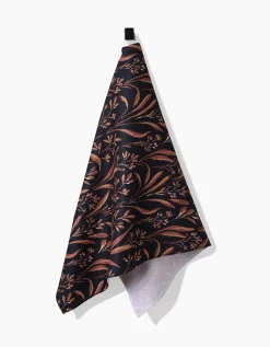 GEOMETRY Vintage Grass Black Tea Towel